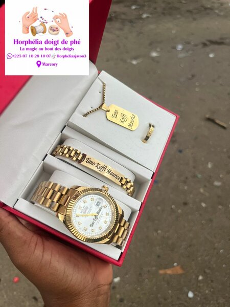 Ensemble montre et bijoux personnalisés