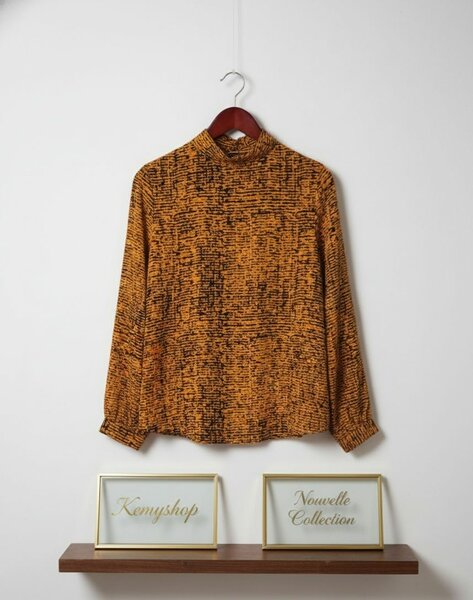 Chemisier à col roulé chic