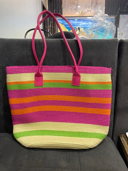Sac cabas rayé en paille
