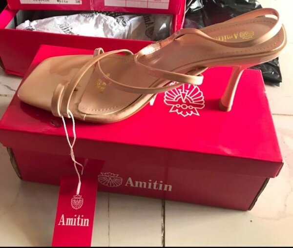 Sandales à talons élégantes