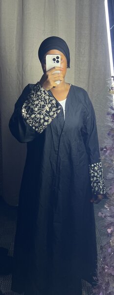 Abaya noir élégante pour femmes