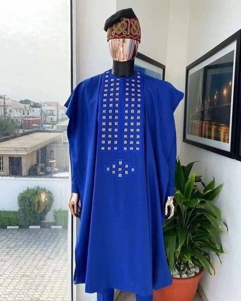 Boubou africain homme élégant