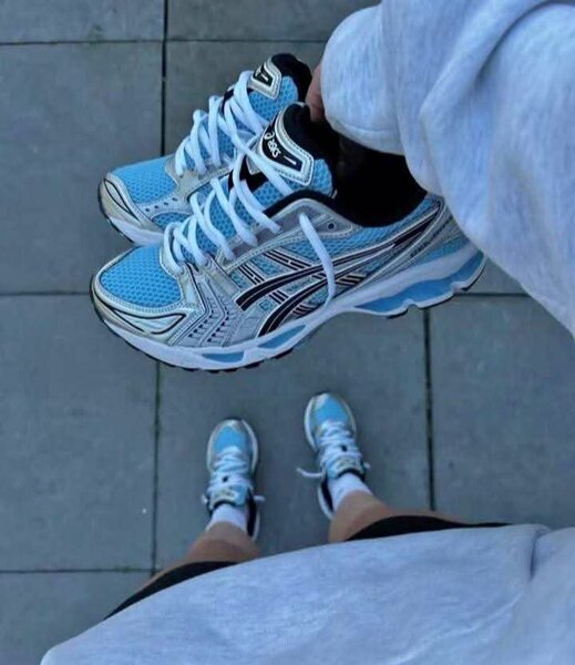 Chaussures de course Asics