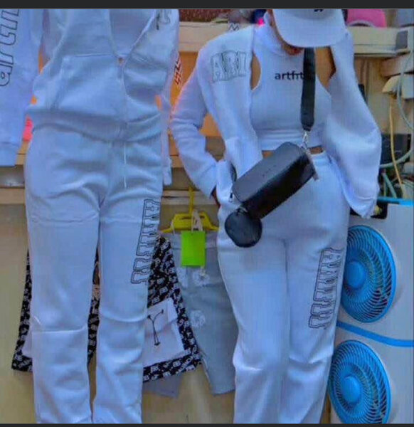 Ensemble de survêtement blanc