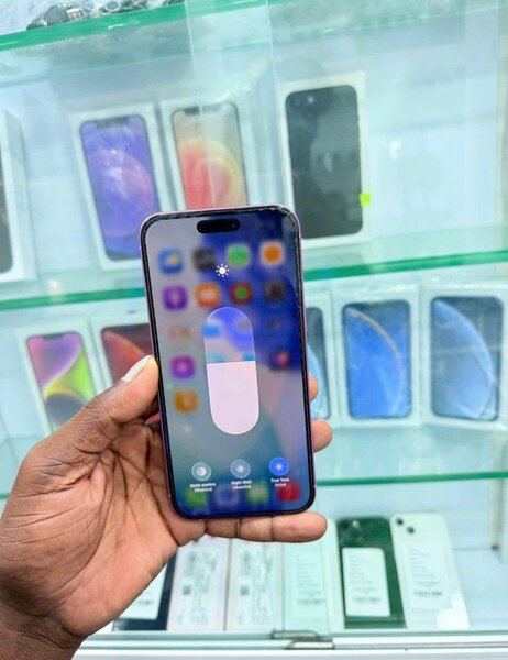 iPhone 16Pro Max Violet