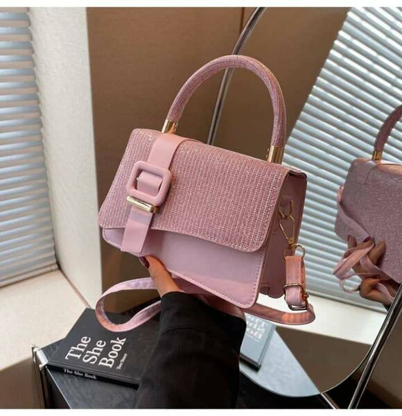 Sac à main rose élégant