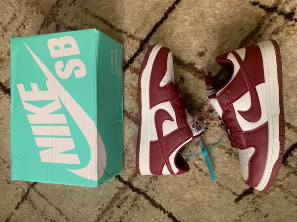 Baskets Nike SB Blanches et Rouges