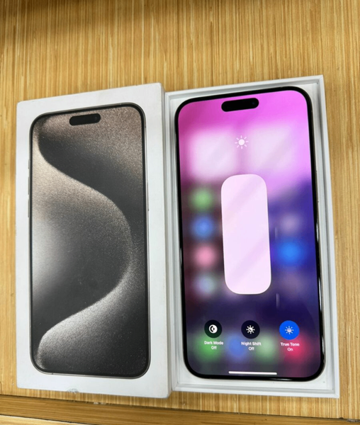 Iphone 15 pro -128GB Rose