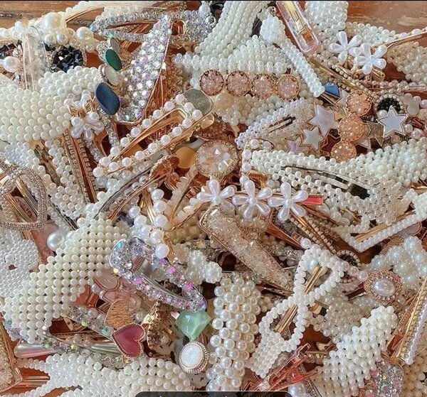 Elegant Pearl Hair Clips Set