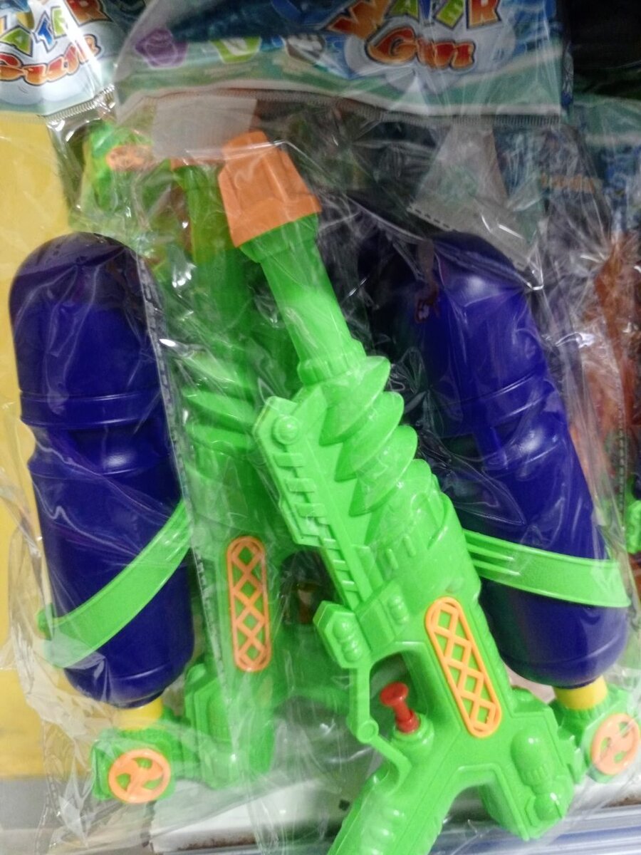 Pistolet à eau amusant