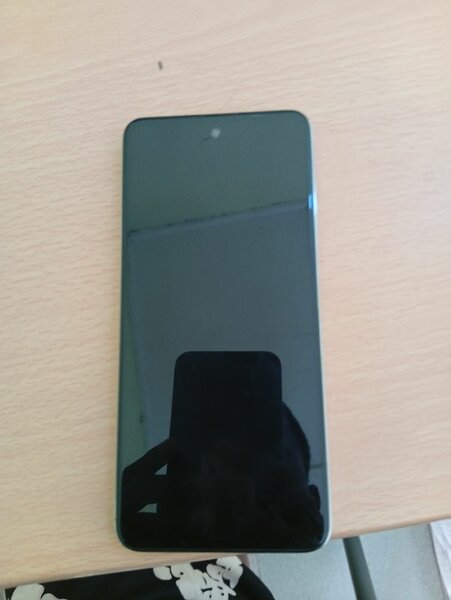 Smartphone doré design moderne