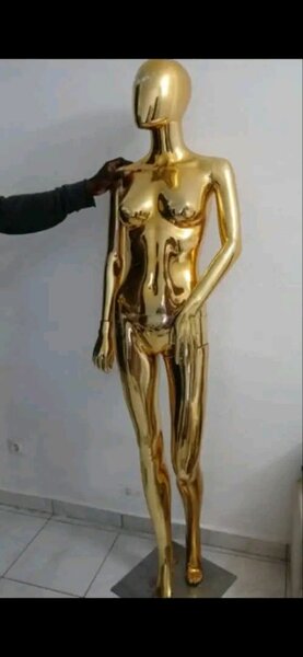 Mannequin femme haute qualité