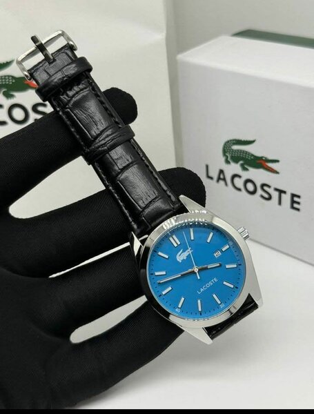 Montre élégante Lacoste