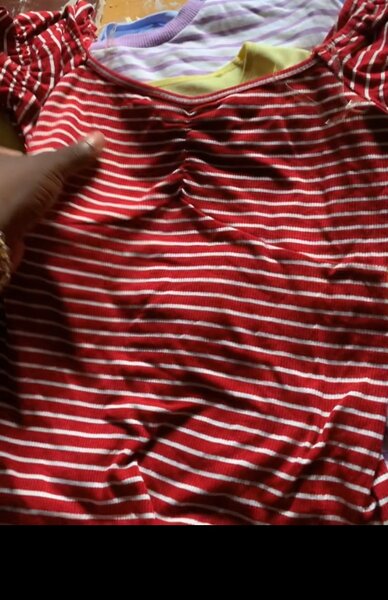 Ensemble de tops colorés