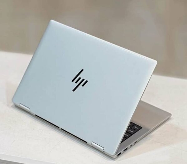 HP EliteBook Core i5 13.3 pouces