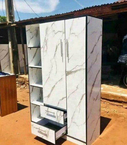 Armoire moderne en marbre blanc