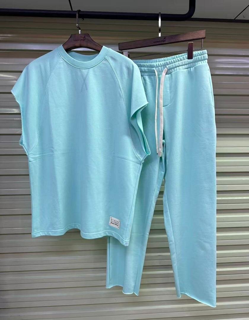 Costume décontracté d'été