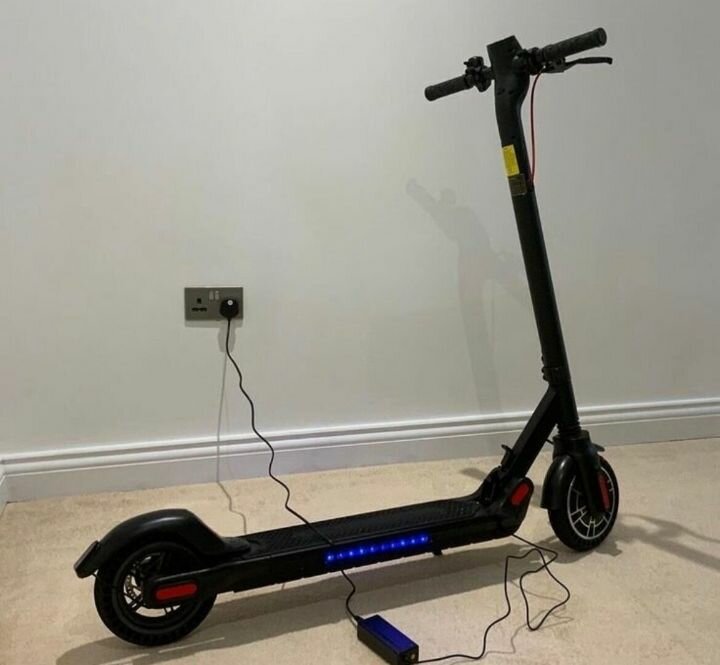 Trottinette électrique pliable rapide