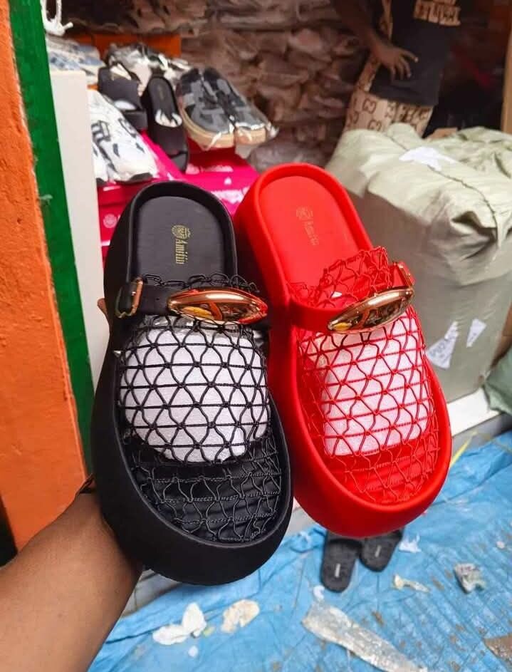 Chaussures compensées en filet