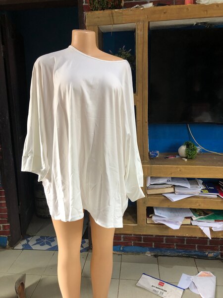 Tunique Oversize Blanche Élégante