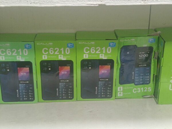 Téléphone portable basique CALUS