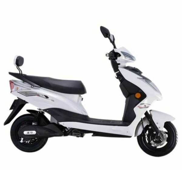 Scooter électrique blanc