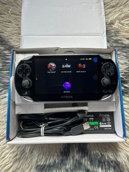 PS Vita FAT  État quasi neuf