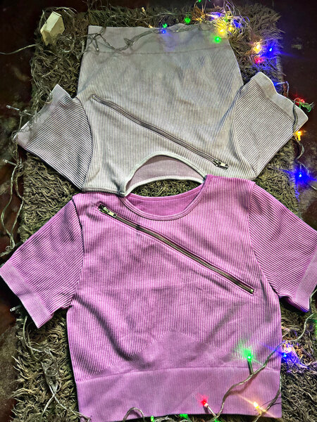 T-shirts tendance à col zippé