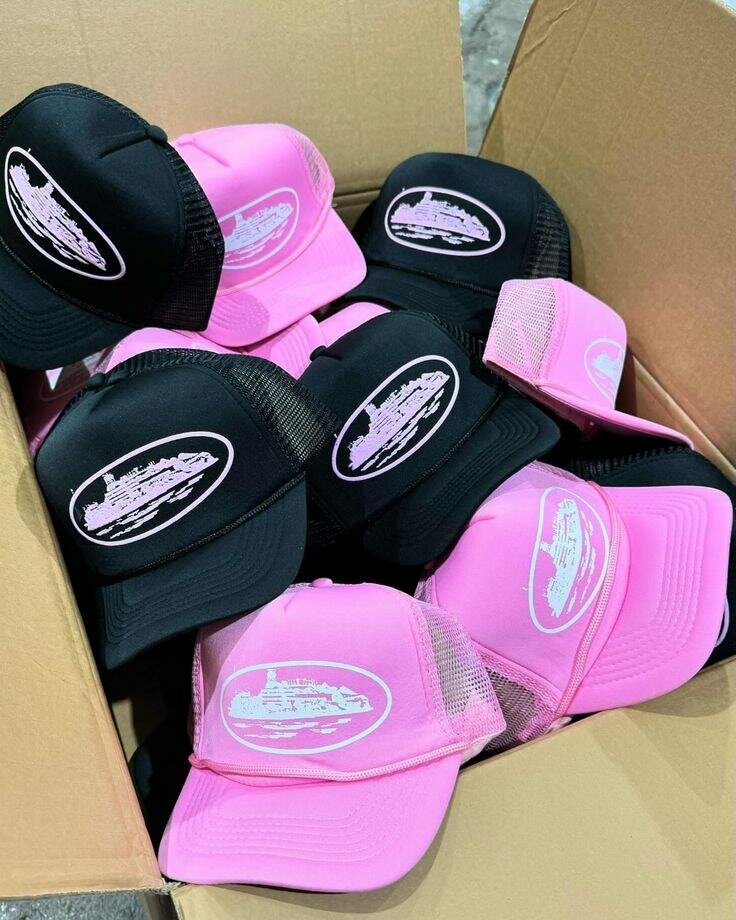 Casquettes de style urbain colorées