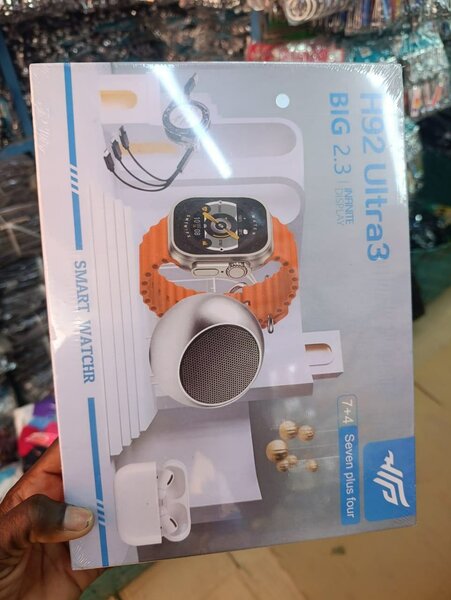 Smartwatch et Écouteurs D-P9