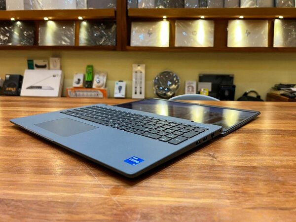 Dell Latitude 7420 - Intel Core i7 - 16Go RAM
