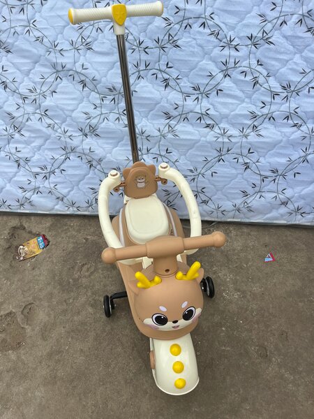 Trottinette enfant à pousser