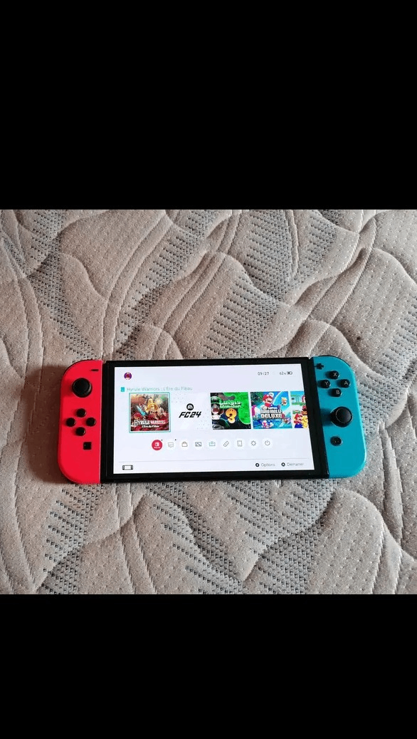 Console Nintendo Switch Rouge et Bleu