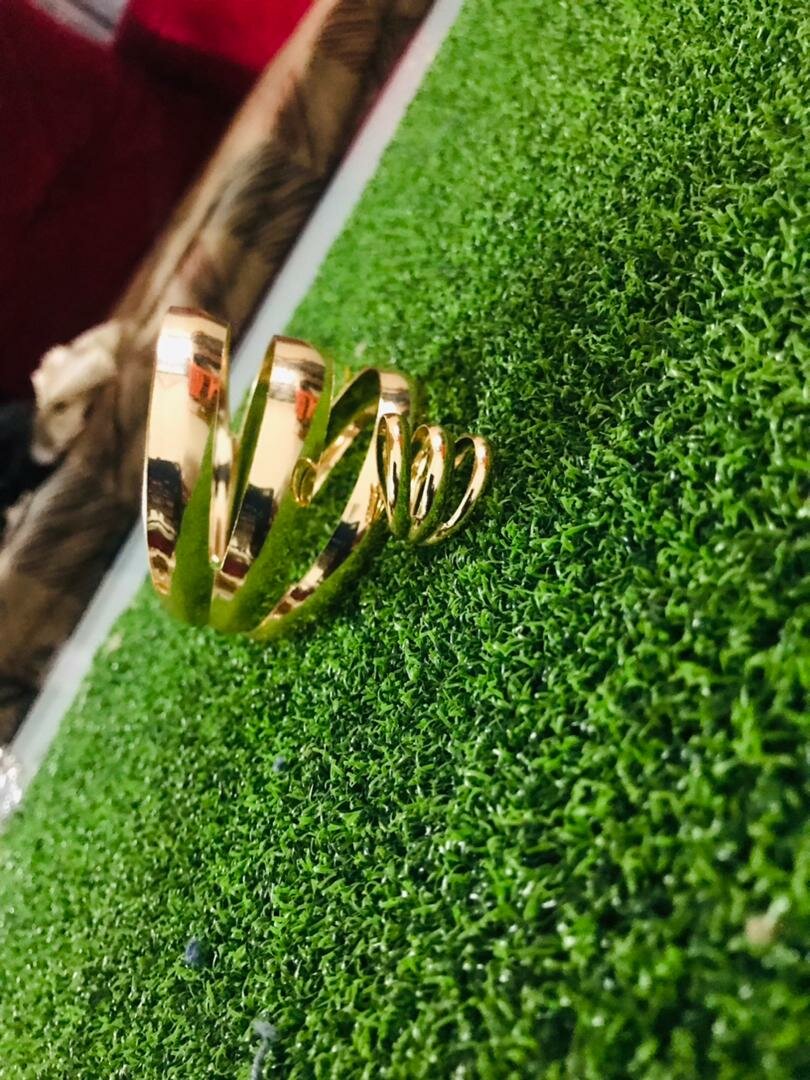 Bague dorée élégante