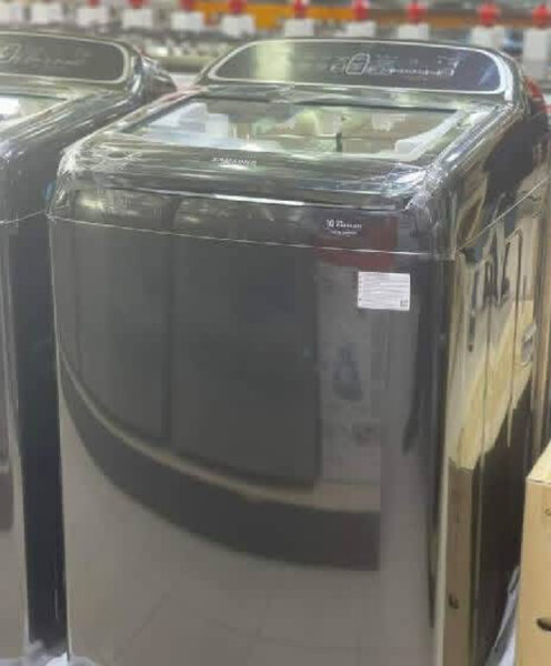 Lave-linge automatique moderne