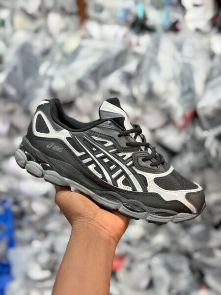 Chaussures de course légères