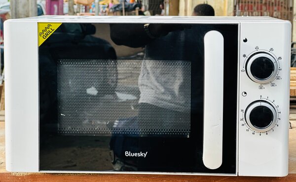 Micro-ondes grille multifonction