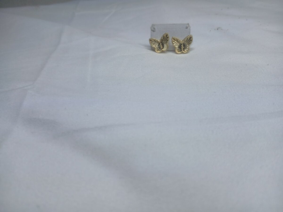 Boucles d'oreilles papillon dorées