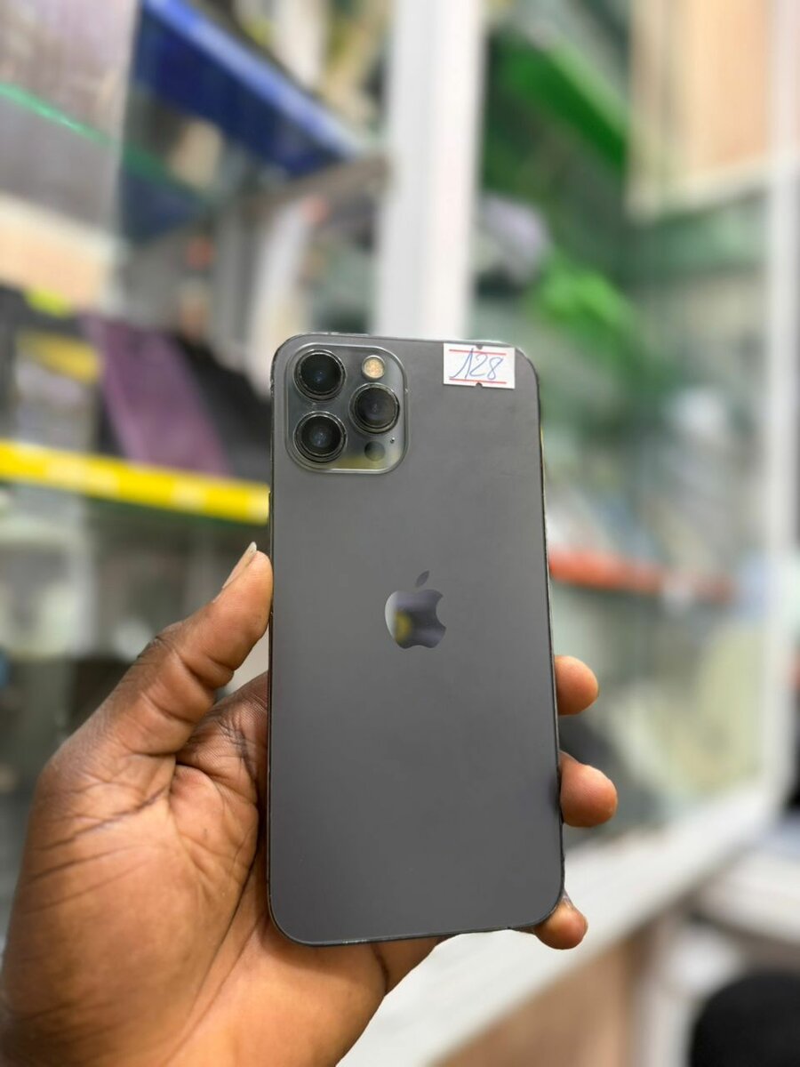 12Pro Max 128Go 2nd main