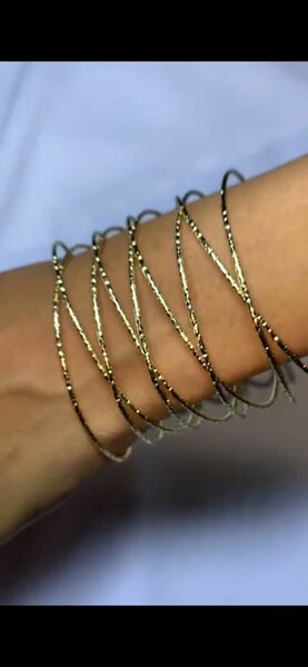 Bracelets dorés élégants