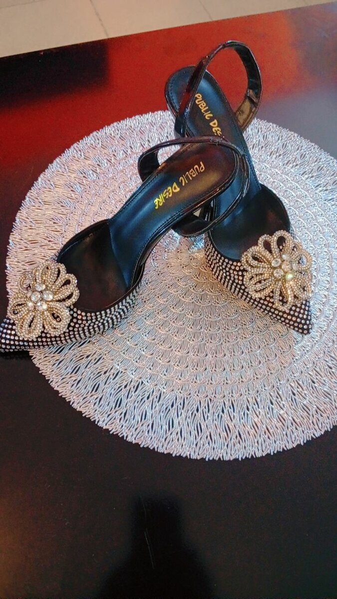 Escarpins élégants à strass