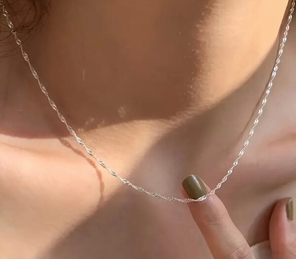 Collier en argent torsadé