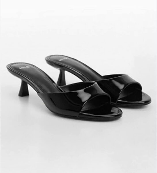 Sandales à talons noires Mango