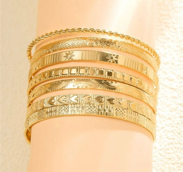 Ensemble de 6 bracelets dorés
