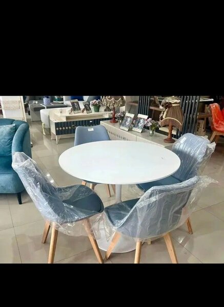 Ensemble Table Ronde et Chaises