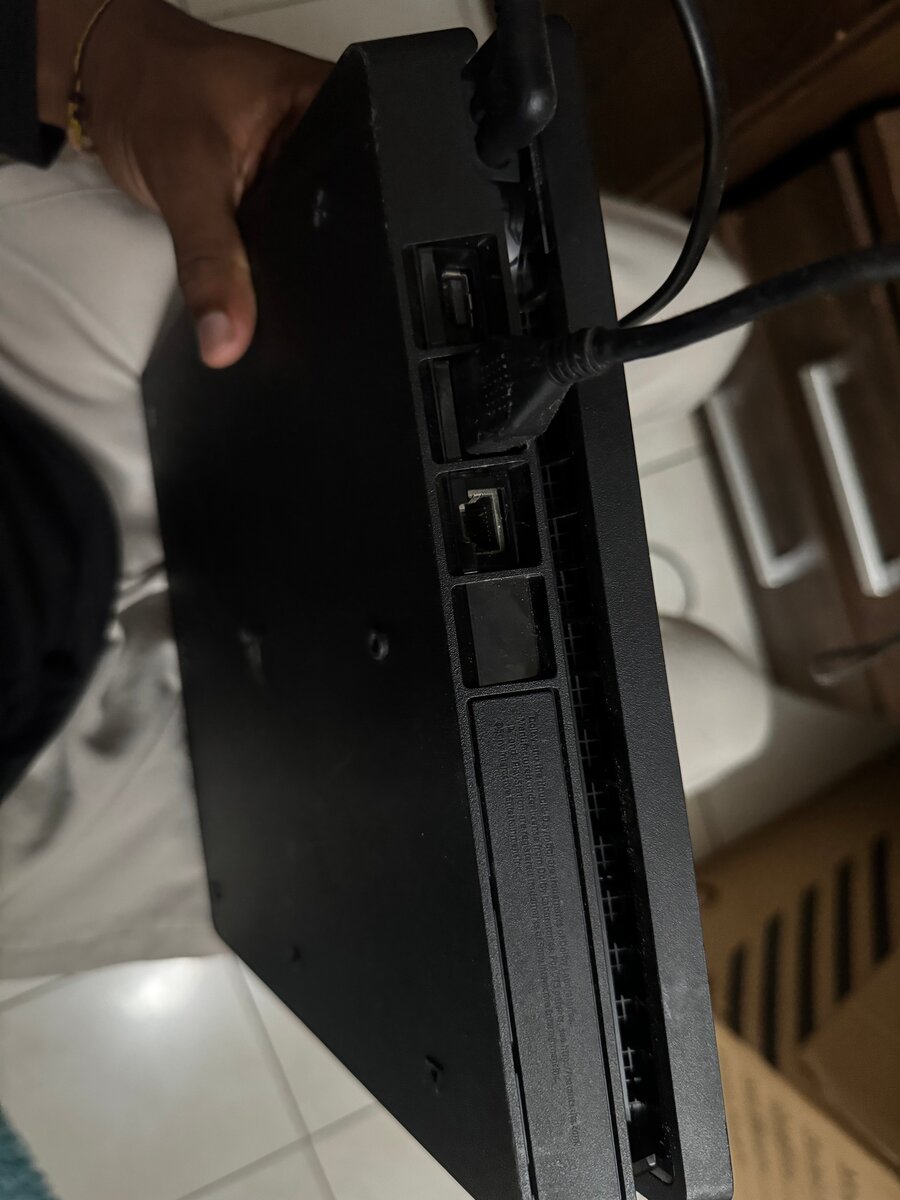 Sony PlayStation 4 Slim