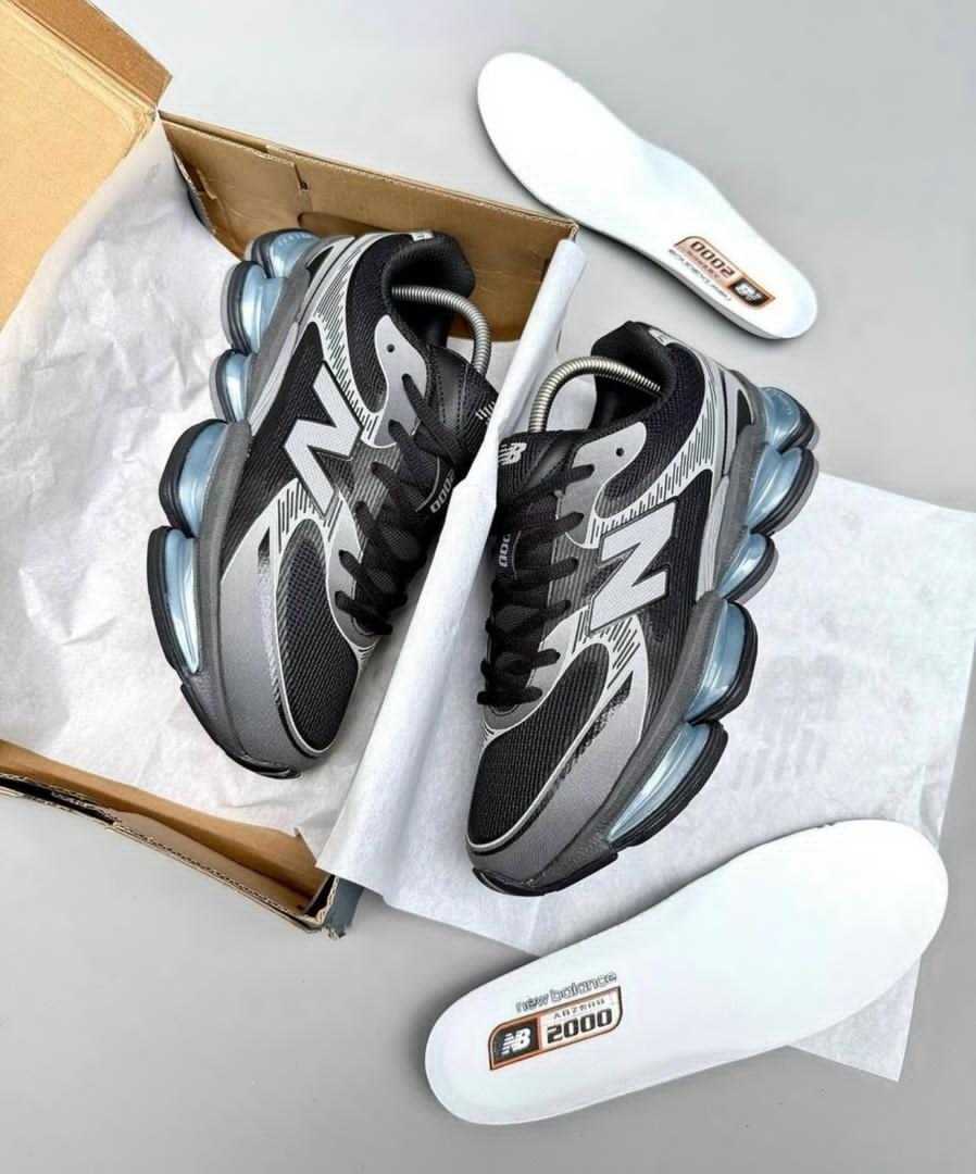 New Balance 2000
