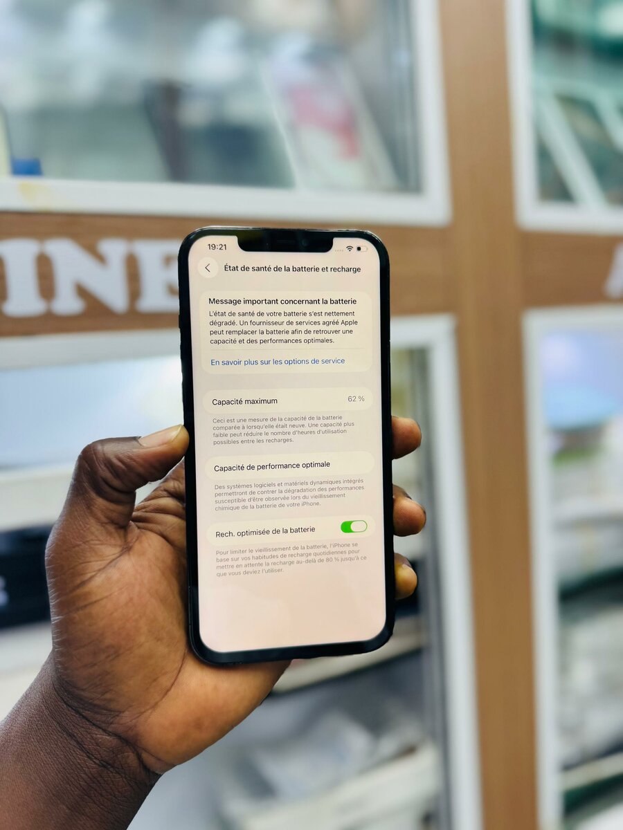 iPhone 12 Pro Max Bleu