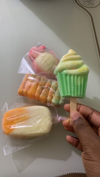 Moules à glace amusants