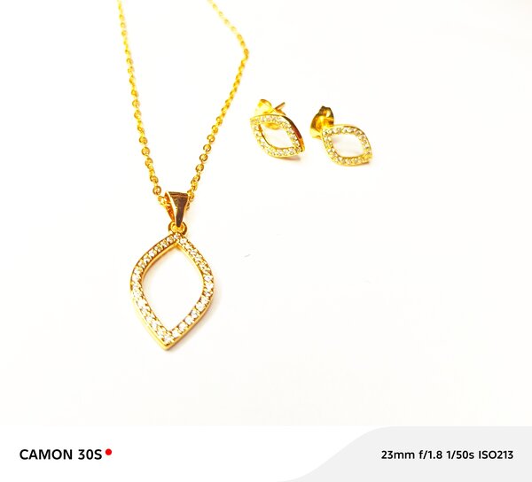 Parure élégante en or